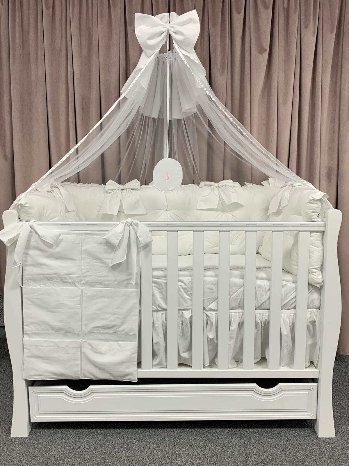 PEPPIbambini ROYAL Sara Baby-Bettwaren, 11-teilig, Bettwäsche, 100% Baumwolle mit Stickerei + Moskitonetz – Image 7