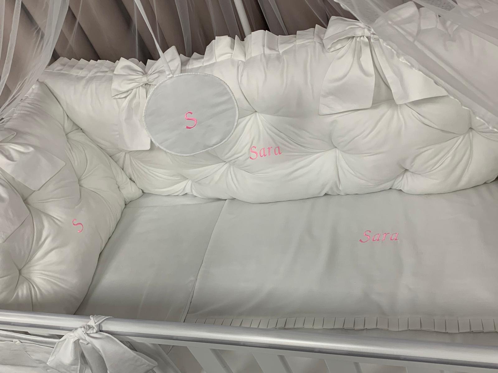 PEPPIbambini ROYAL Sara Baby-Bettwaren, 11-teilig, Bettwäsche, 100% Baumwolle mit Stickerei + Moskitonetz – Image 5