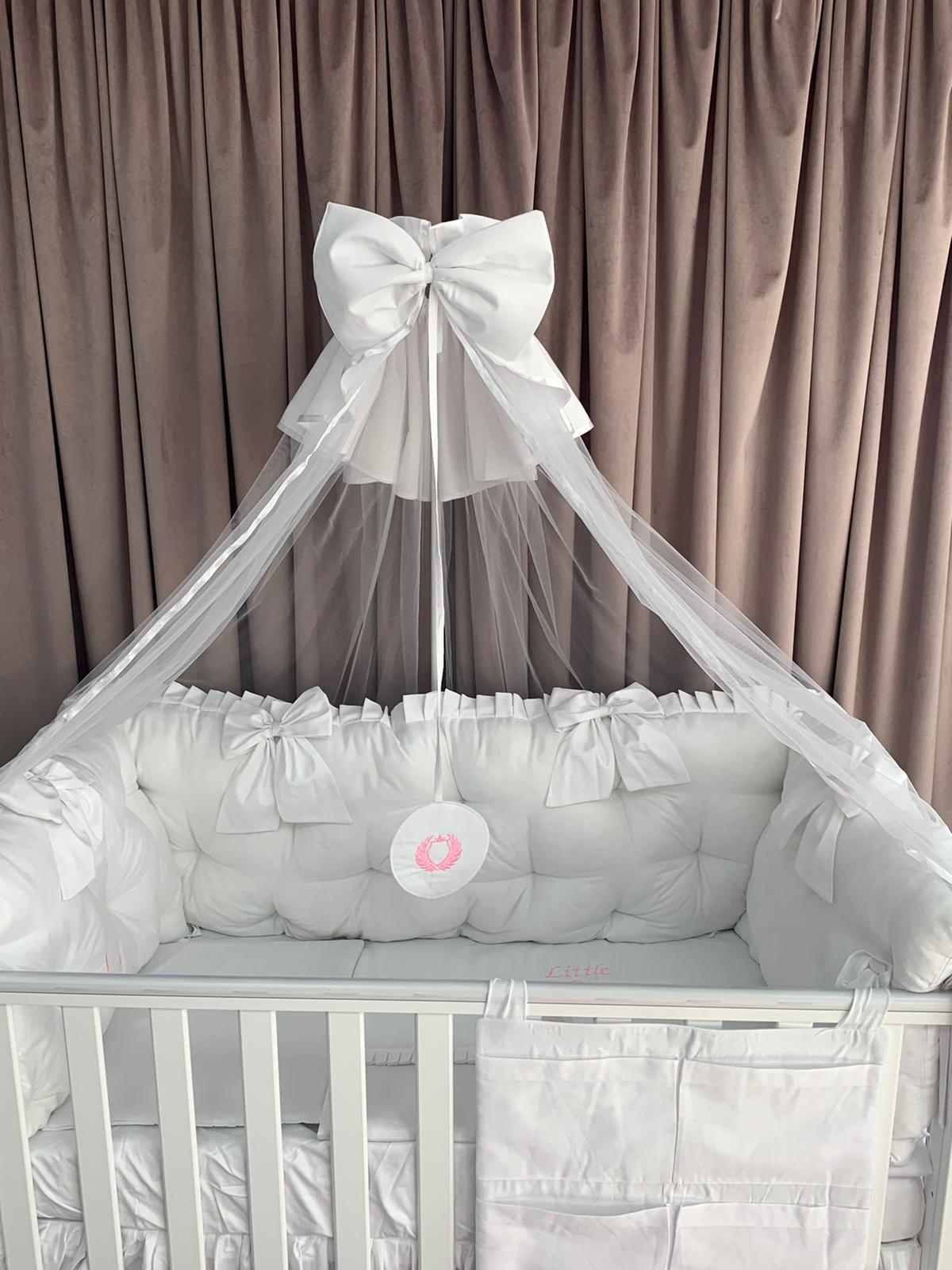 PEPPIbambini ROYAL White Little Princess Baby-Bettwaren, 11-teilig, Bettwäsche, 100% Baumwolle mit Stickerei + Moskitonetz – Image 5