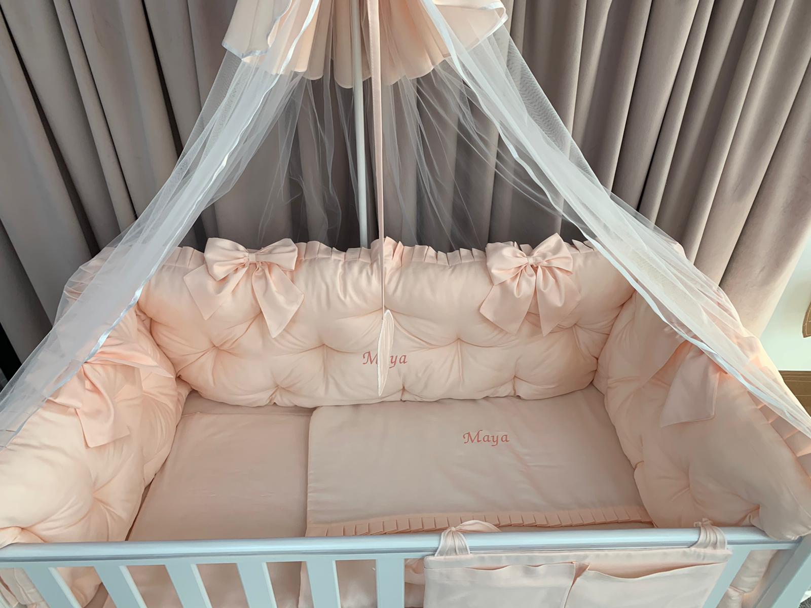 PEPPIbambini ROYAL Somon Maya Baby-Bettwaren, 11-teilig, Bettwäsche, 100% Baumwolle mit Stickerei + Moskitonetz – Image 3