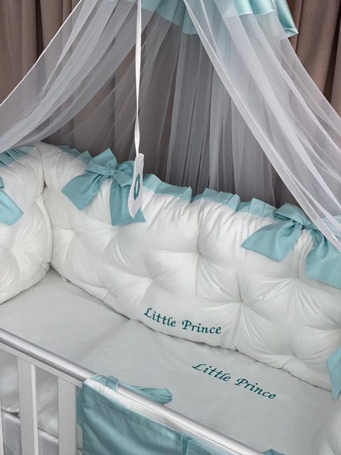 PEPPIbambini ROYAL White Mint Baby-Bettwaren, 11-teilig, Bettwäsche, 100% Baumwolle mit Stickerei + Moskitonetz – Image 4