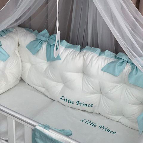 PEPPIbambini ROYAL White Mint Baby-Bettwaren, 11-teilig, Bettwäsche, 100% Baumwolle mit Stickerei + Moskitonetz – Image 2