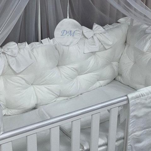 PEPPIbambini ROYAL Mint Little Prince Baby-Bettwaren, 11-teilig, Bettwäsche, 100% Baumwolle mit Stickerei + Moskitonetz